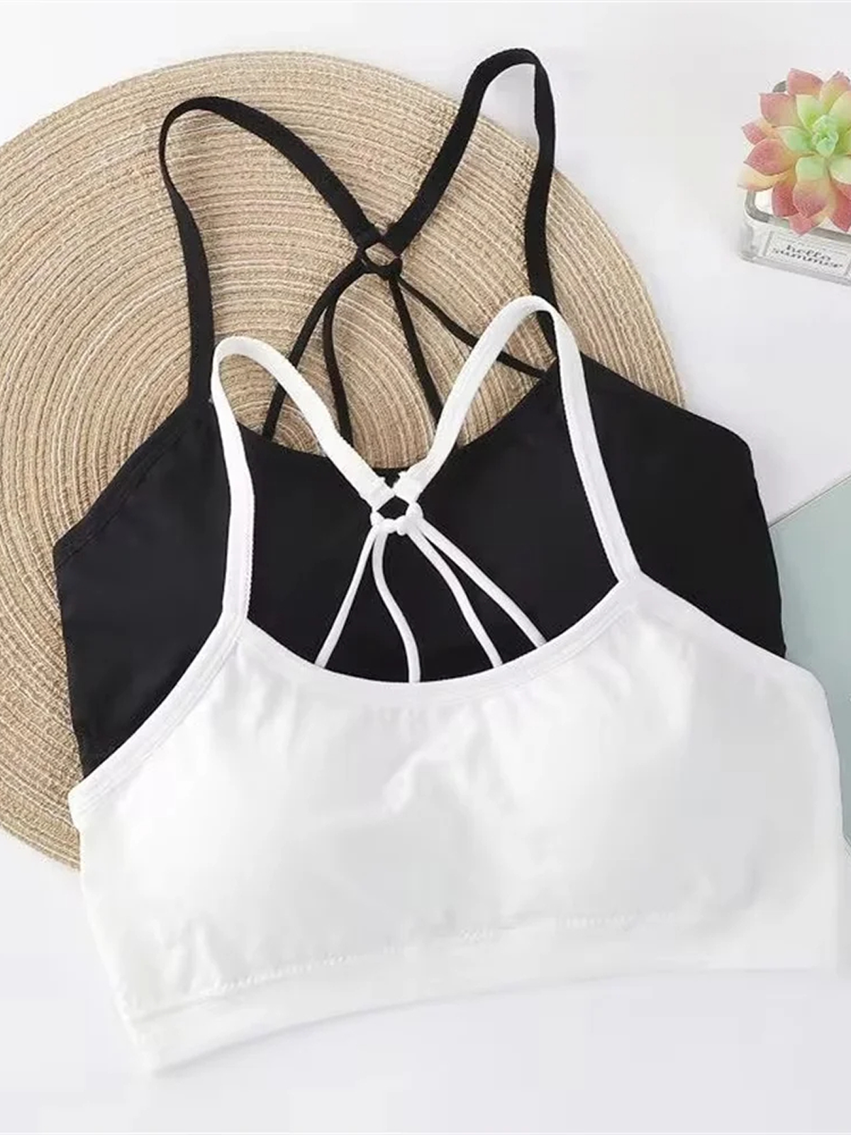 Women's Wireless Sports Bra with Heart Back Strap - Yoga Fitness Support